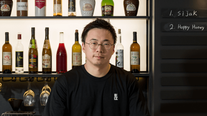 부즈앤버즈 미더리, 유관석대표